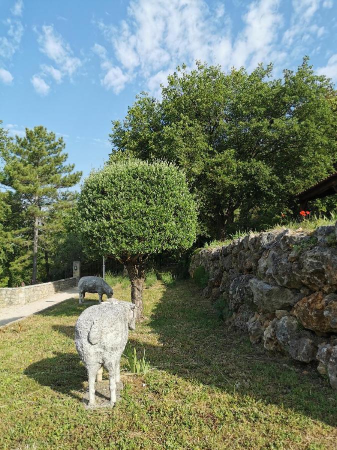 몬투르 Domaine Geodora, Parfumeur En Provence 빌라 외부 사진