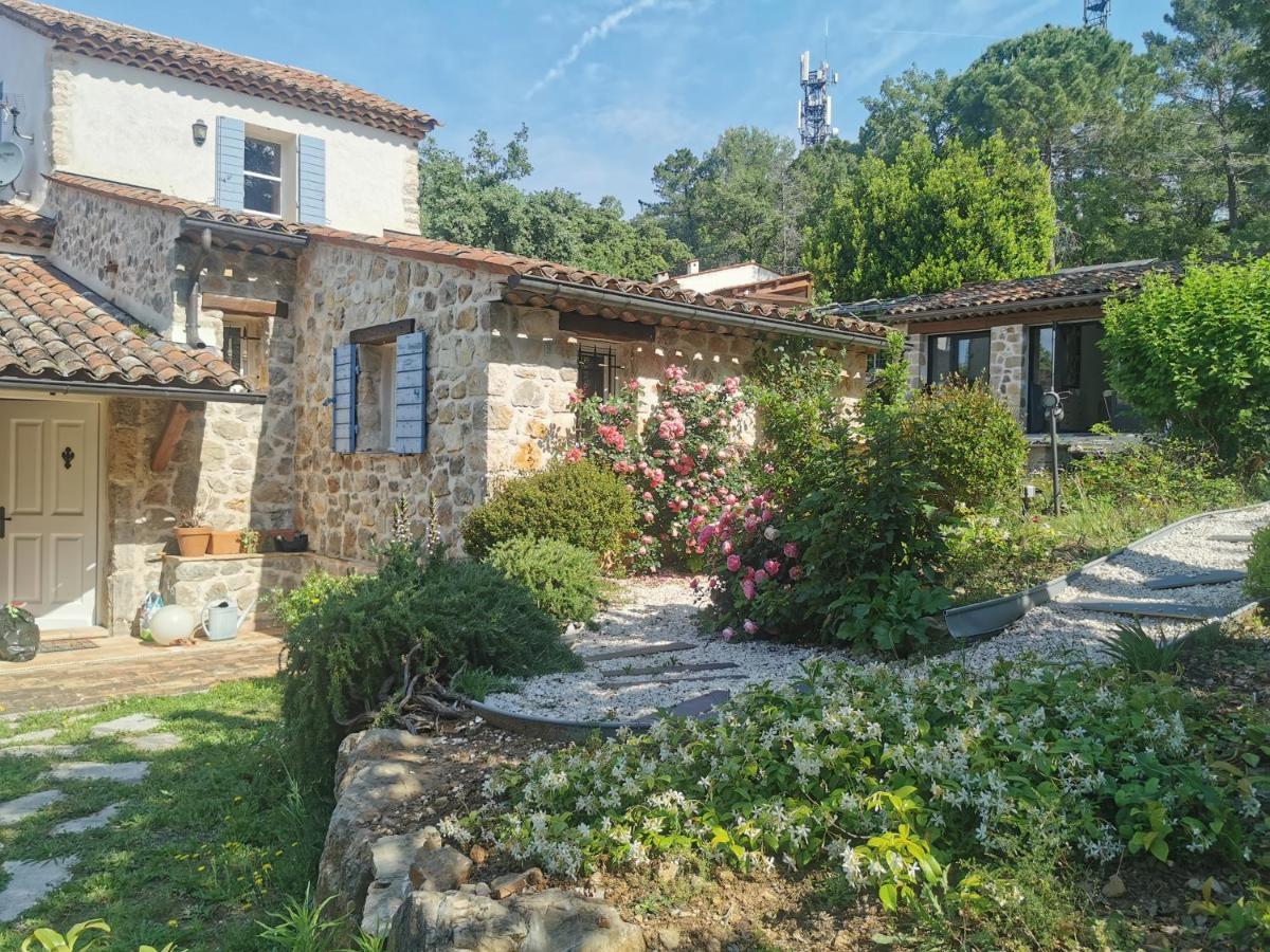 몬투르 Domaine Geodora, Parfumeur En Provence 빌라 외부 사진