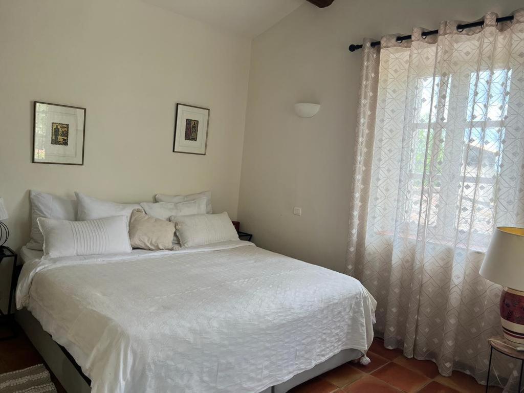 몬투르 Domaine Geodora, Parfumeur En Provence 빌라 외부 사진